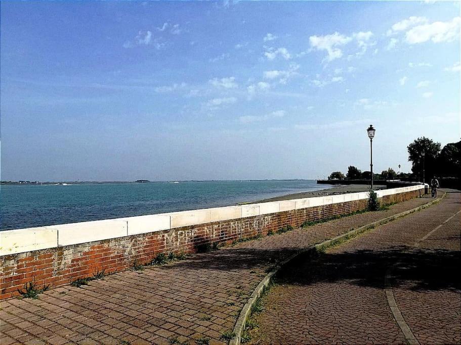 Orizzonte Marino Giallo Angolo Solare Verso La Laguna Cavallino-Treporti Εξωτερικό φωτογραφία