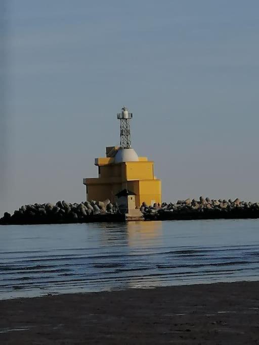 Orizzonte Marino Giallo Angolo Solare Verso La Laguna Cavallino-Treporti Εξωτερικό φωτογραφία